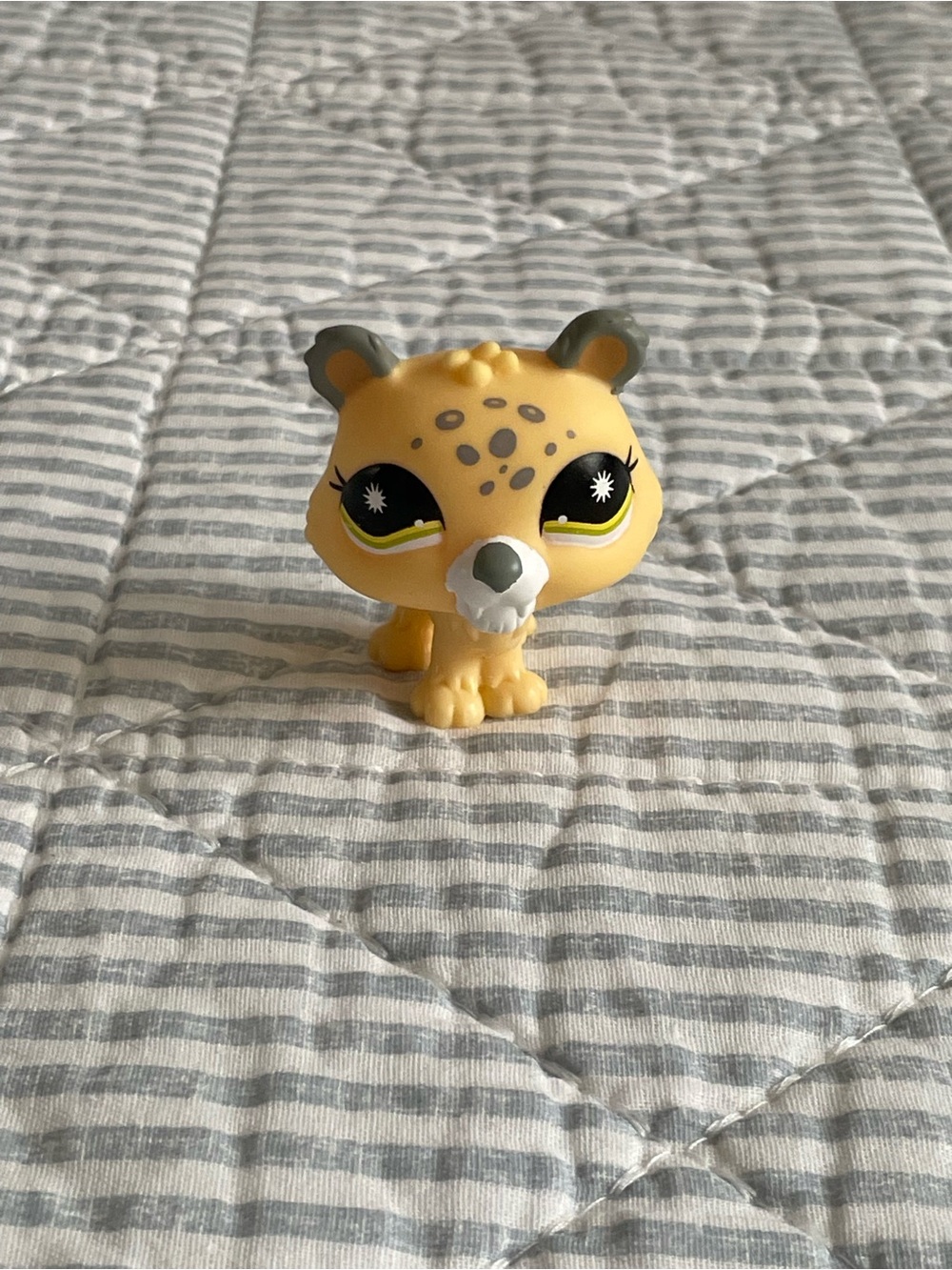 💛Littlest Pet Shop Yellow and Gray Leopard Figurine